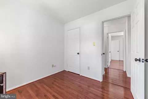 Entry Way - 7902 Liberty Cir, Pasadena, MD 21122 photo 1 of 2