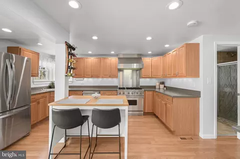 Kitchen - 5609 Patrick Henry Dr, Brooklyn, MD 21225 photo 1 of 5