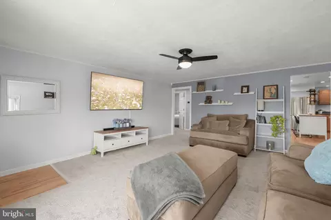 Entry Way - 5609 Patrick Henry Dr, Brooklyn, MD 21225 photo 1 of 5