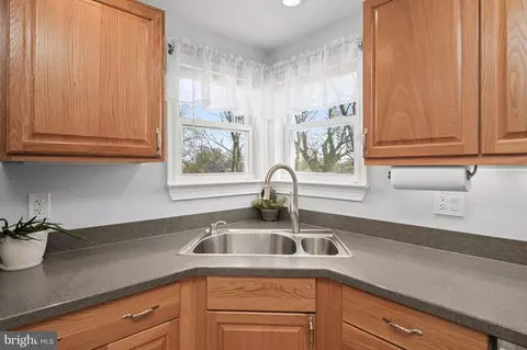 Kitchen - 5609 Patrick Henry Dr, Brooklyn, MD 21225 photo 3 of 5