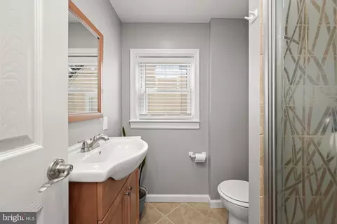 Bath - 5609 Patrick Henry Dr, Brooklyn, MD 21225 photo 1 of 3