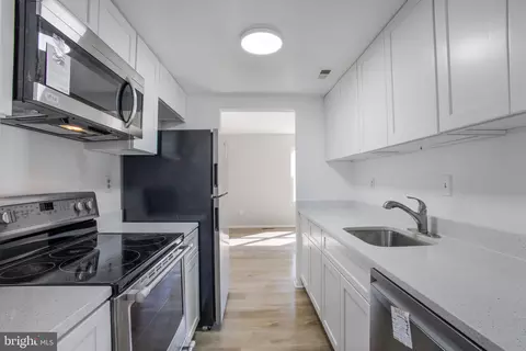 Kitchen - 1809 Jaybird Ct, Severn, MD 21144 photo 2 of 2