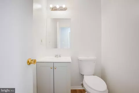 Bath - 1809 Jaybird Ct, Severn, MD 21144 photo 1 of 4
