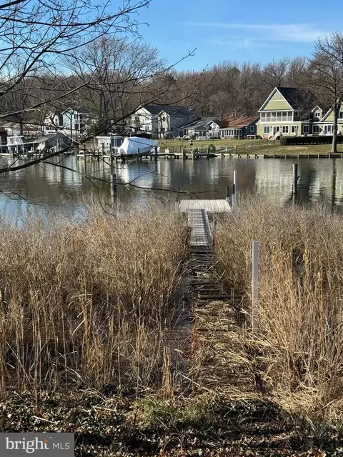 View/Area - 1846 Chesapeake Rd, Pasadena, MD 21122 photo 7 of 13