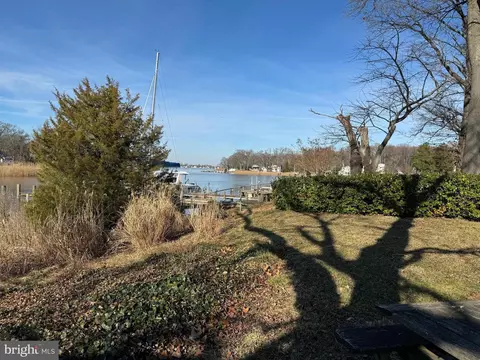 Exterior - 1846 Chesapeake Rd, Pasadena, MD 21122 photo 7 of 10