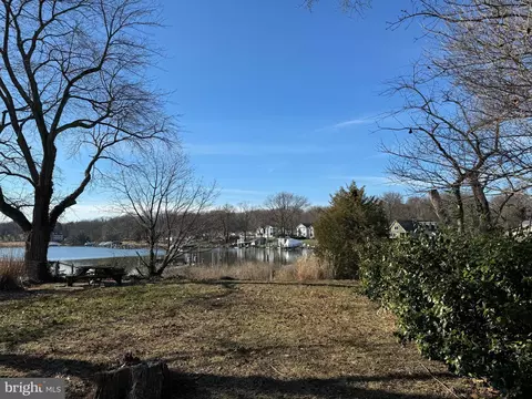 Exterior - 1846 Chesapeake Rd, Pasadena, MD 21122 photo 10 of 10
