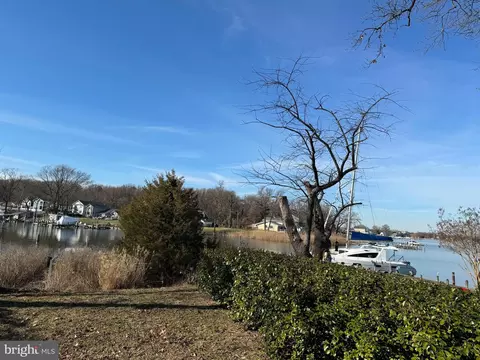 View/Area - 1846 Chesapeake Rd, Pasadena, MD 21122 photo 9 of 13