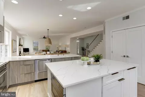 Kitchen - 29 Lawrence Ave, Annapolis, MD 21403 photo 5 of 6