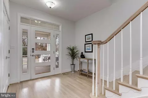 Entry Way - 29 Lawrence Ave, Annapolis, MD 21403 photo 1 of 2