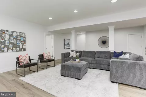Living - 29 Lawrence Ave, Annapolis, MD 21403 photo 7 of 8