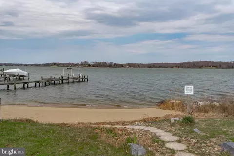 View/Area - 3563 Oak Dr, Edgewater, MD 21037 photo 10 of 11