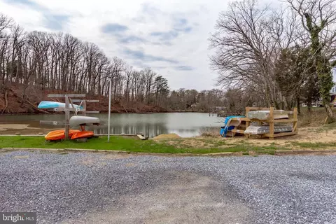 View/Area - 3563 Oak Dr, Edgewater, MD 21037 photo 8 of 11