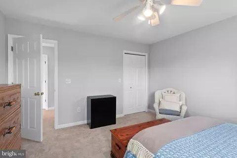 Bedroom - 3563 Oak Dr, Edgewater, MD 21037 photo 6 of 8