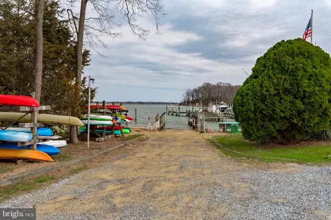 View/Area - 3563 Oak Dr, Edgewater, MD 21037 photo 7 of 11