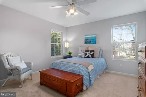 Bedroom - 3563 Oak Dr, Edgewater, MD 21037 photo 5 of 8