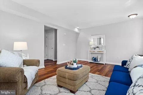 Living - 3563 Oak Dr, Edgewater, MD 21037 photo 6 of 13