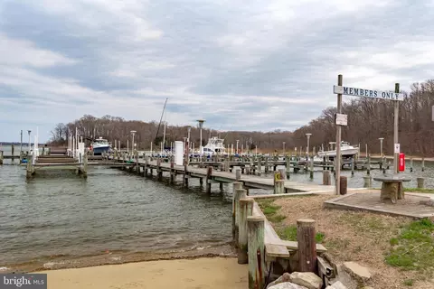 View/Area - 3563 Oak Dr, Edgewater, MD 21037 photo 6 of 11