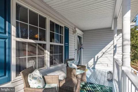 Exterior - 3563 Oak Dr, Edgewater, MD 21037 photo 8 of 17
