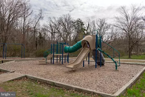 View/Area - 3563 Oak Dr, Edgewater, MD 21037 photo 11 of 11