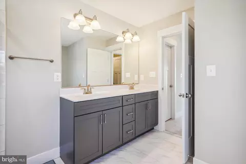 Bath - 1102 Collison Rd, Edgewater, MD 21037 photo 6 of 7
