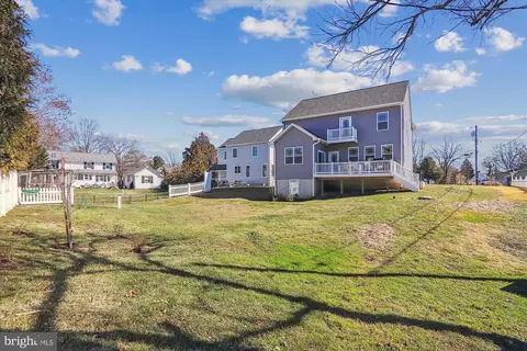 Exterior - 1102 Collison Rd, Edgewater, MD 21037 photo 3 of 8