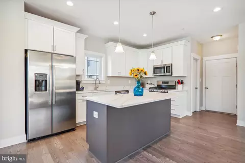 Kitchen - 1102 Collison Rd, Edgewater, MD 21037 photo 2 of 4