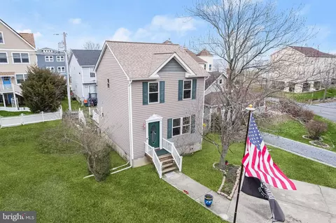 1554 Columbia Dr, Shady Side, MD 20764