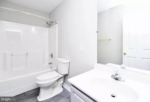 Bath - 1775 Bennett Pl, Severn, MD 21144 photo 2 of 3
