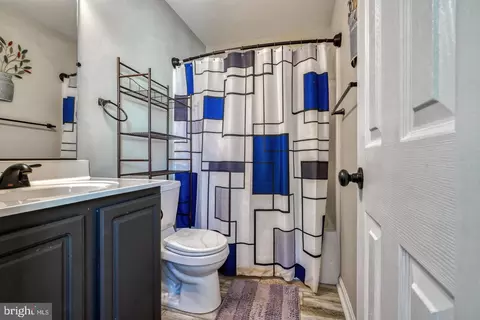 Bath - 1775 Bennett Pl, Severn, MD 21144 photo 3 of 3