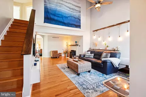 Living - 3670 7th Ave, Edgewater, MD 21037 photo 1 of 8