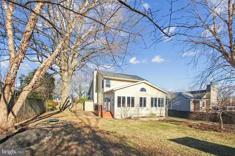 Exterior - 3670 7th Ave, Edgewater, MD 21037 photo 6 of 9