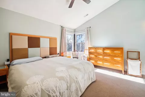 Bedroom - 3670 7th Ave, Edgewater, MD 21037 photo 1 of 6
