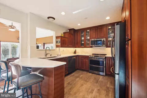 Kitchen - 3670 7th Ave, Edgewater, MD 21037 photo 1 of 4