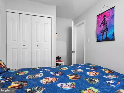 Bedroom - 520 Realm Ct E, Odenton, MD 21113 photo 5 of 8