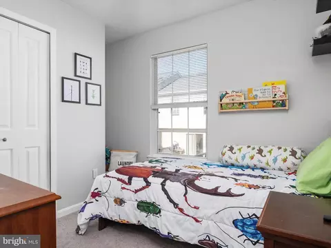 Bedroom - 520 Realm Ct E, Odenton, MD 21113 photo 6 of 8