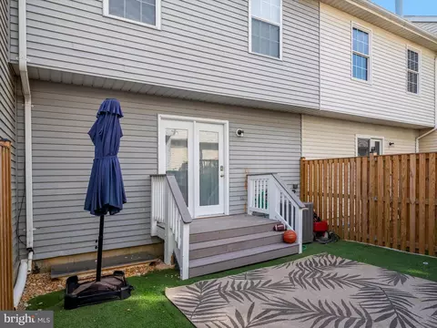 Exterior - 520 Realm Ct E, Odenton, MD 21113 photo 4 of 5