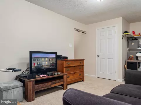 Bedroom - 520 Realm Ct E, Odenton, MD 21113 photo 8 of 8