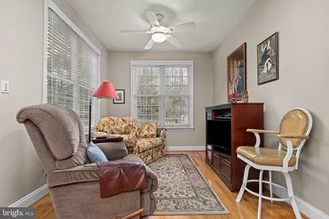 Living - 706 Rusack Ct, Arnold, MD 21012 photo 1 of 5