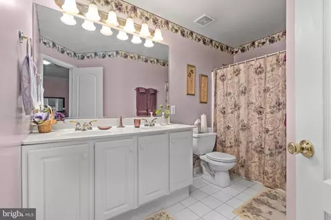 Bath - 706 Rusack Ct, Arnold, MD 21012 photo 2 of 4