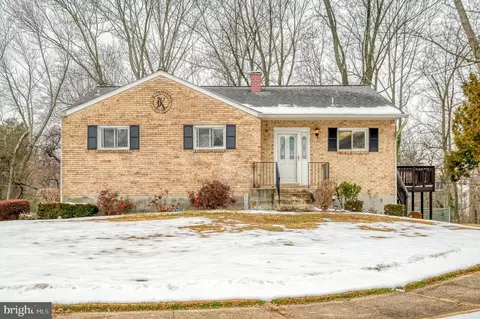 7932 Pipers Dl, Glen Burnie, MD 21061