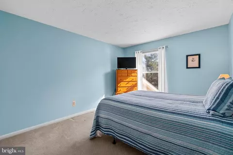 Bedroom - 8390 Armstrong Dr, Pasadena, MD 21122 photo 10 of 12