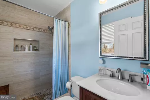 Bath - 8390 Armstrong Dr, Pasadena, MD 21122 photo 2 of 4