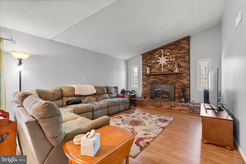 Living - 8390 Armstrong Dr, Pasadena, MD 21122 photo 4 of 7