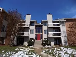 1102 Castle Harbour Way #1C, Glen Burnie, MD 21060