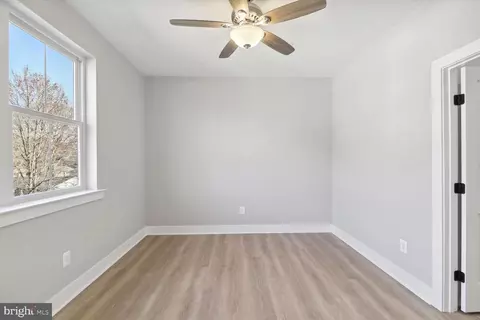 7844 Bertha Rd, Pasadena, MD 21122 photo 23