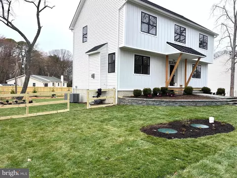 7844 Bertha Rd, Pasadena, MD 21122 photo 6
