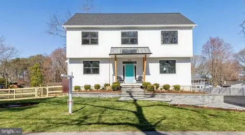 7844 Bertha Rd, Pasadena, MD 21122 photo 5
