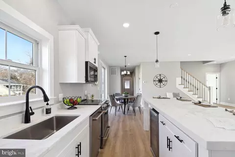 7844 Bertha Rd, Pasadena, MD 21122 photo 12