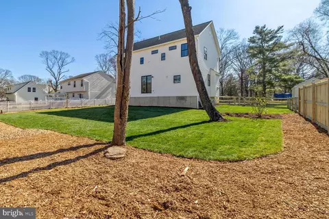 7844 Bertha Rd, Pasadena, MD 21122 photo 39