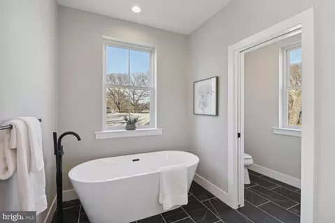 7844 Bertha Rd, Pasadena, MD 21122 photo 21
